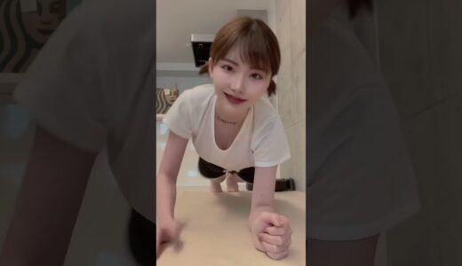 【深田えいみ】胸チラして運営に消された動画